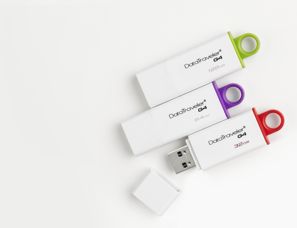[102212] Pen Drive KINGSTON 128 GB 3.0 DTIG4 (0483)